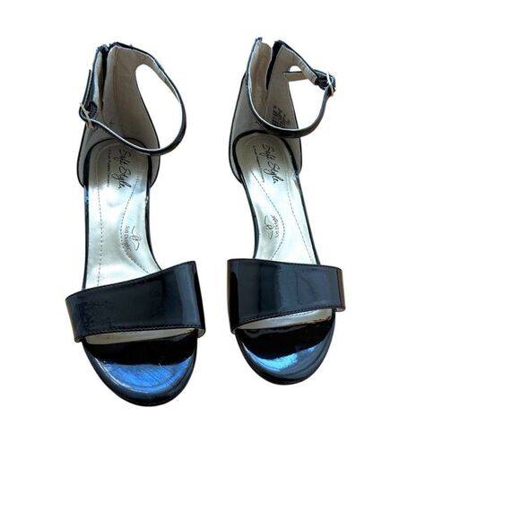 Hush Puppies Black Strappy Heels Elegant Design - Picture 5 of 12